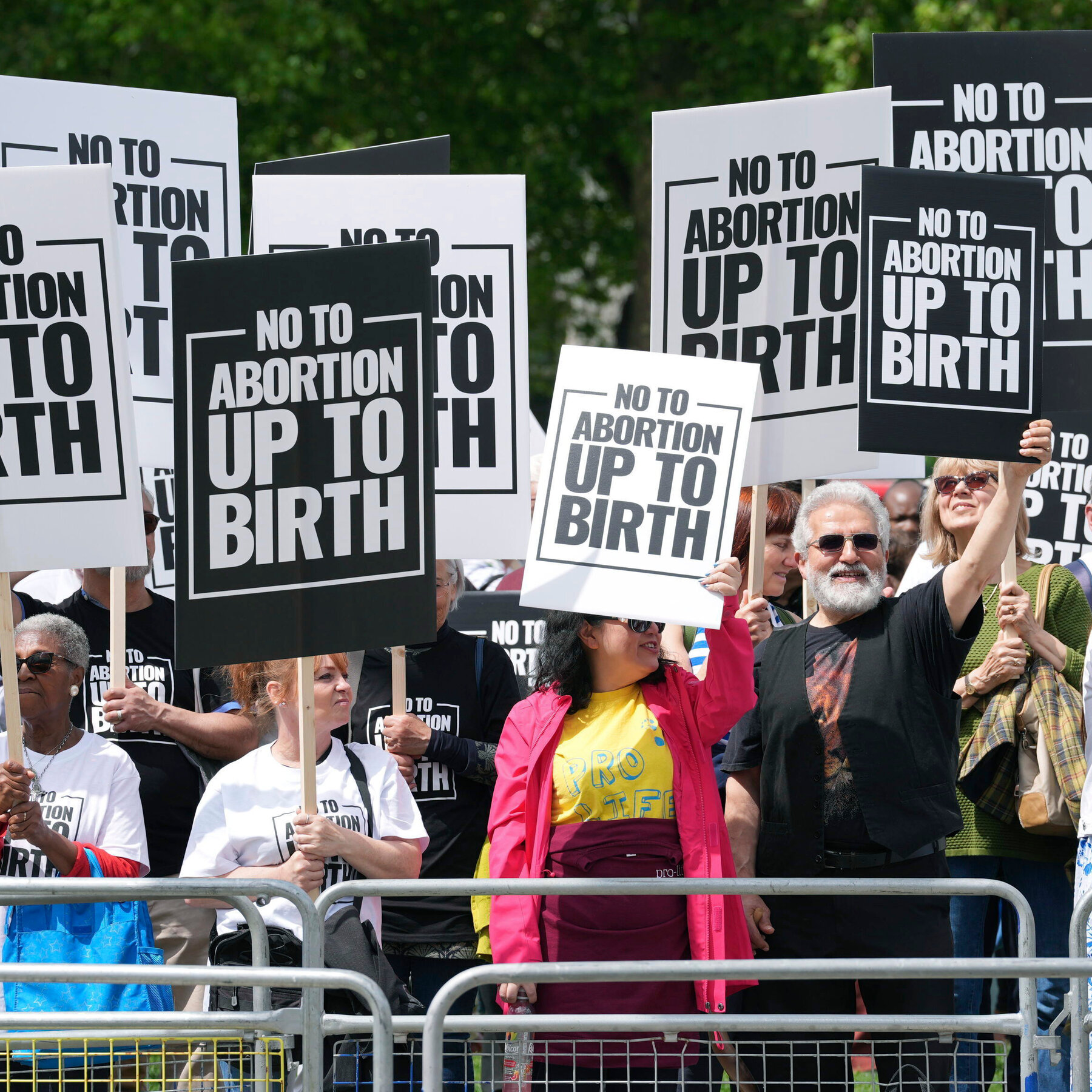 England and Wales Will Introduce Buffer Zones to Ban Protest at Abortion Clinics