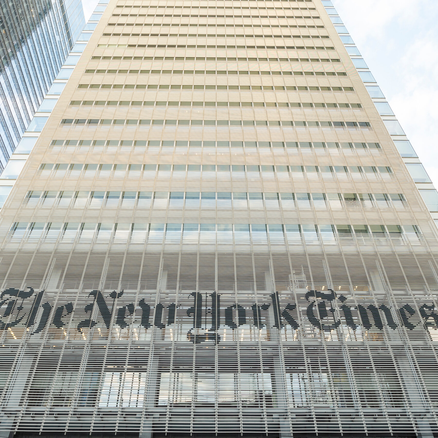 Court Hears New York Times Case Against European Commission Over Vaccine Deal