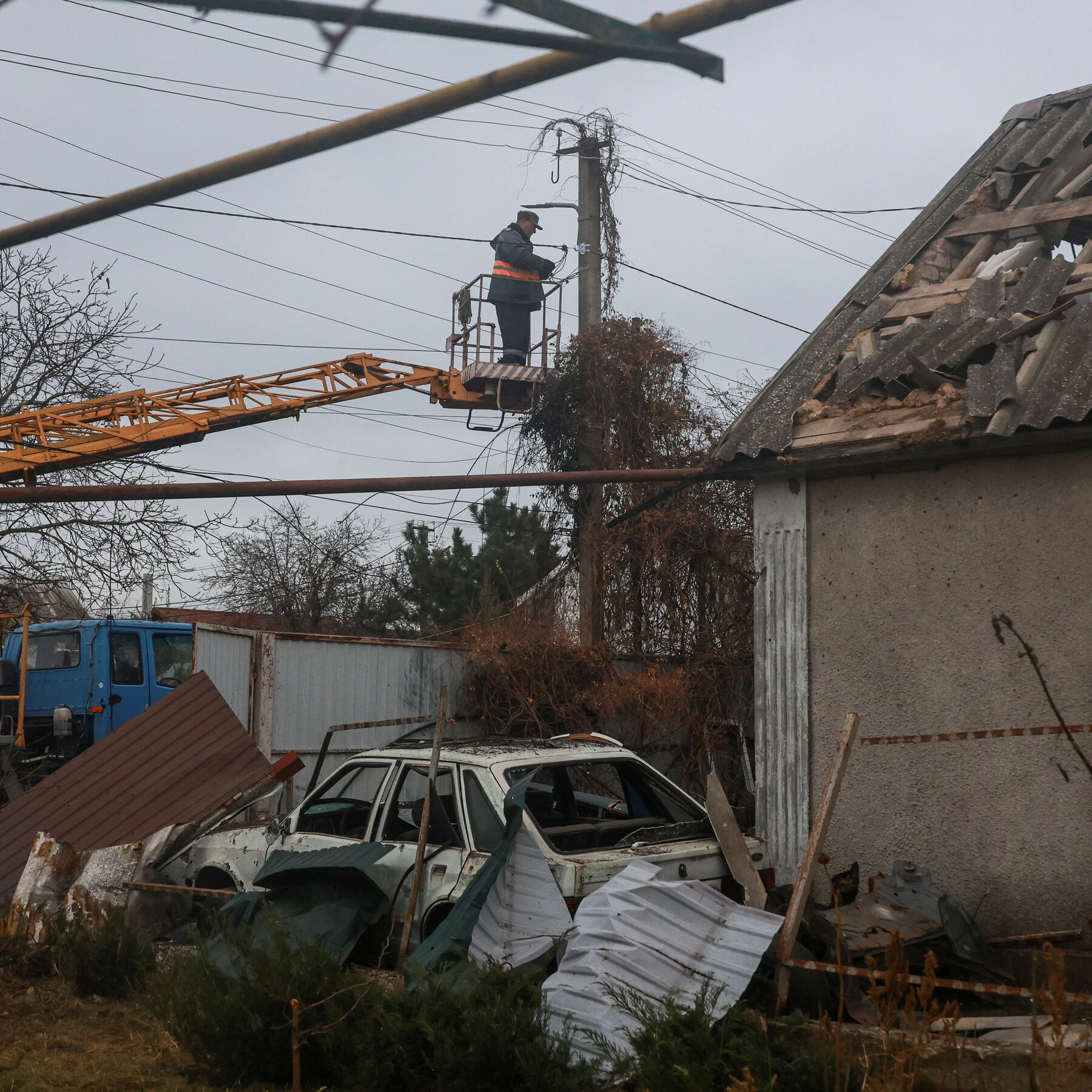 New Target Emerges in Russia’s Attacks on Ukraine’s Grid: Nuclear Facilities